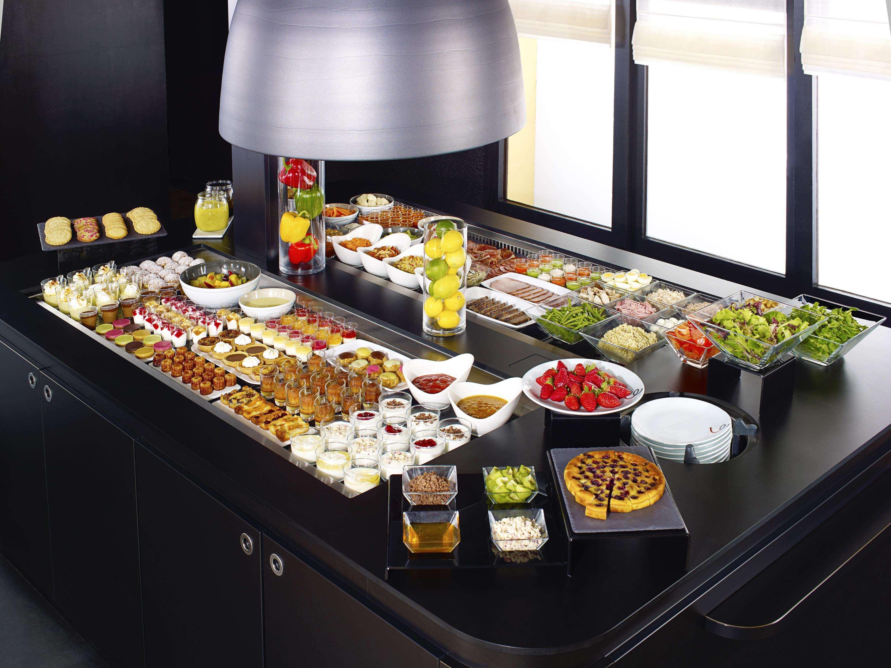 Campanile Brest - Gouesnou Aeroport Hotel Restaurant photo